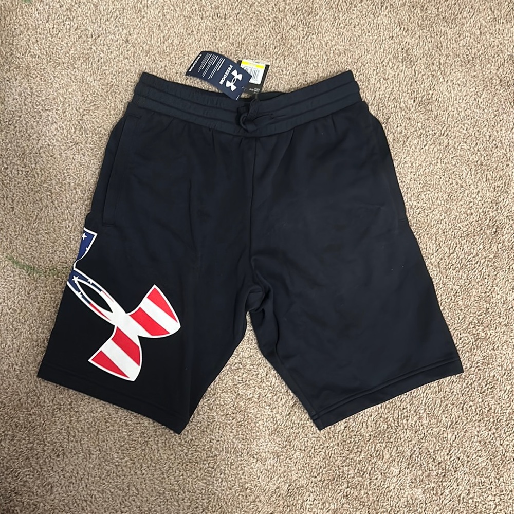 Men’s size medium cotton Under Armour. athletic shorts